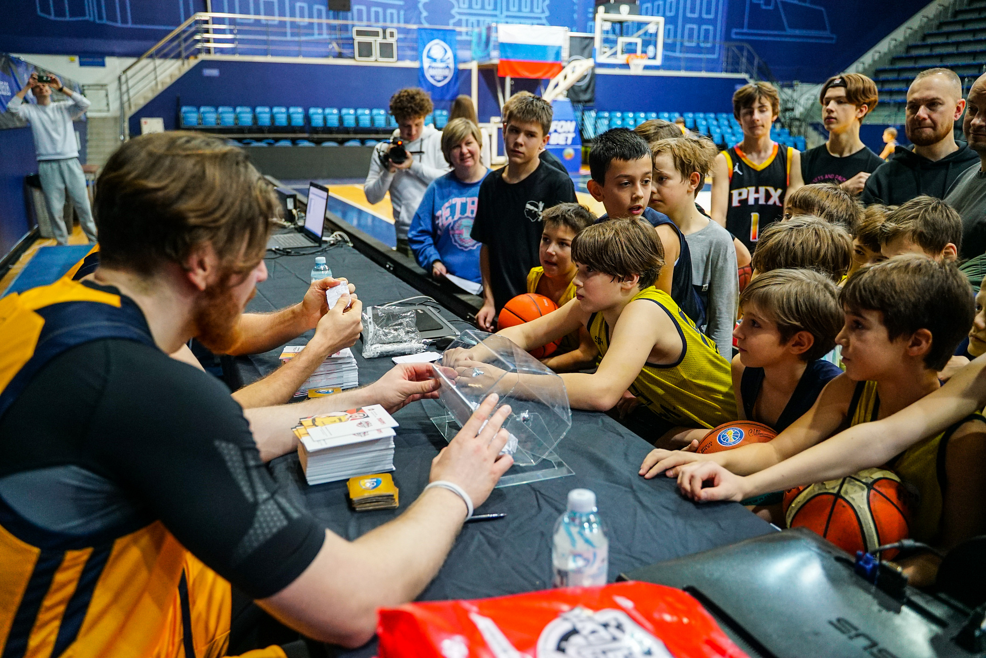 Мастер-класс по баскетболу Сергея Михалева и Владислава Шарапова